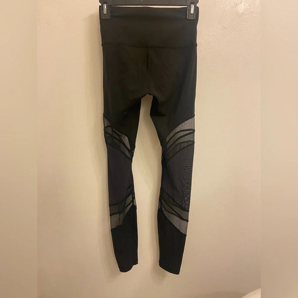 Lululemon Seek The Heat Tight Black Size 4 - Picture 4 of 7
